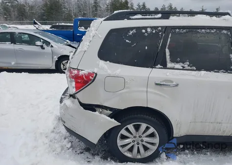 2012 Subaru Forester 2.5X Premium из США, поврежденный, VIN JF2SHADC4CH422503